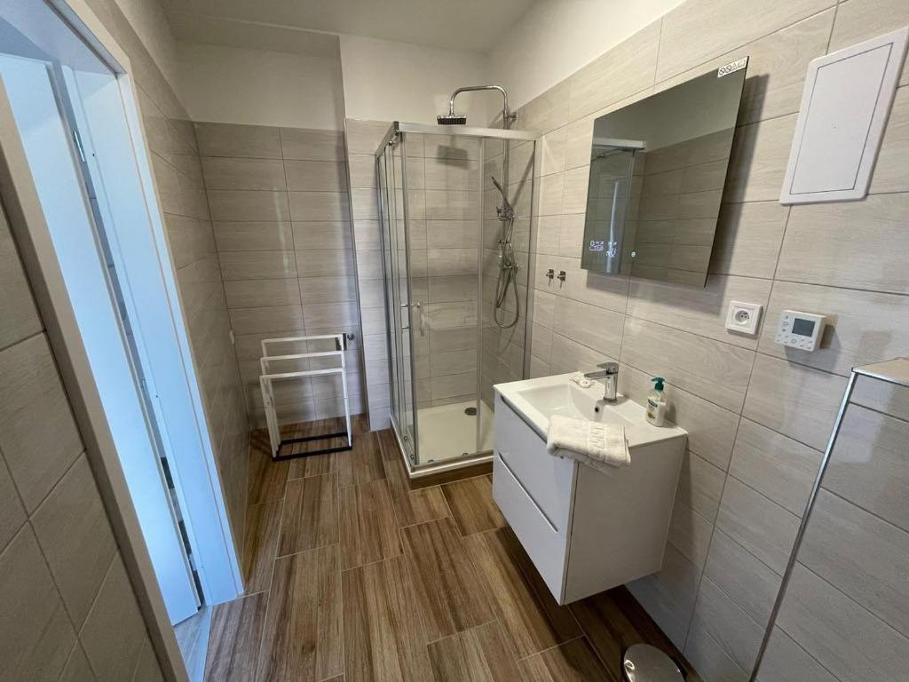 Relax21 Hotel Uhersky Ostroh Buitenkant foto