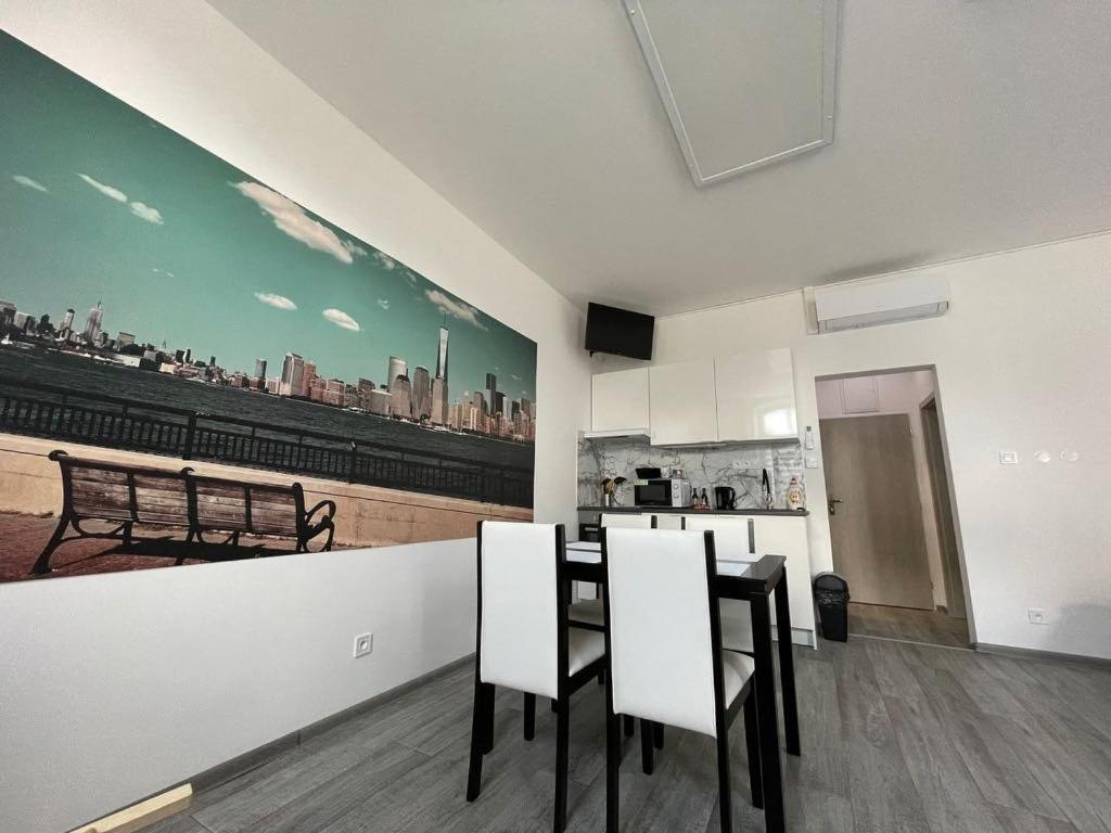 Relax21 Hotel Uhersky Ostroh Buitenkant foto